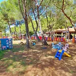 פארק נופש Happy Camp Mobile Homes In Centro Vacanze Bi Village 3*
