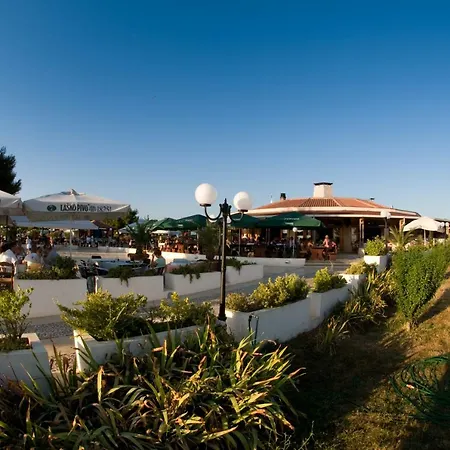 Happy Camp Mobile Homes In Centro Vacanze Bi Village