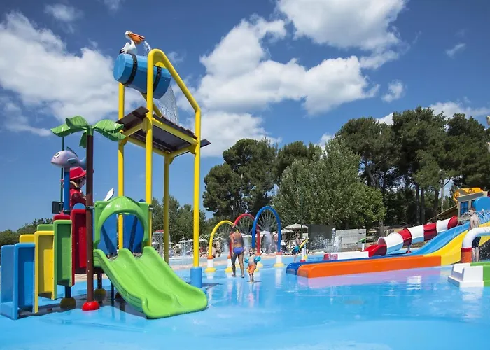 Happy Camp Mobile Homes In Centro Vacanze Bi Village Holiday park 3*
